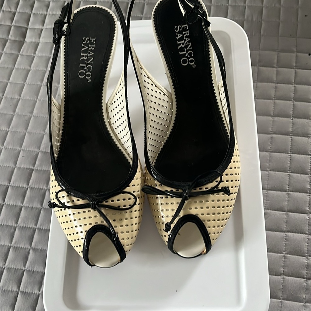 Franco Sarto Cream and Black Heels with Perforated Leather - Picture 4 of 8
